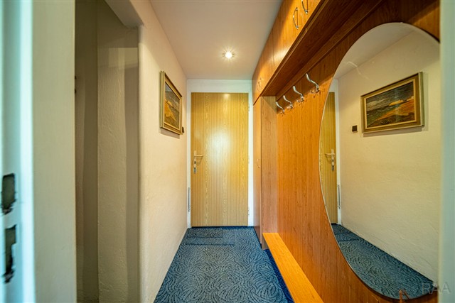 vstupní chodba [15/42]